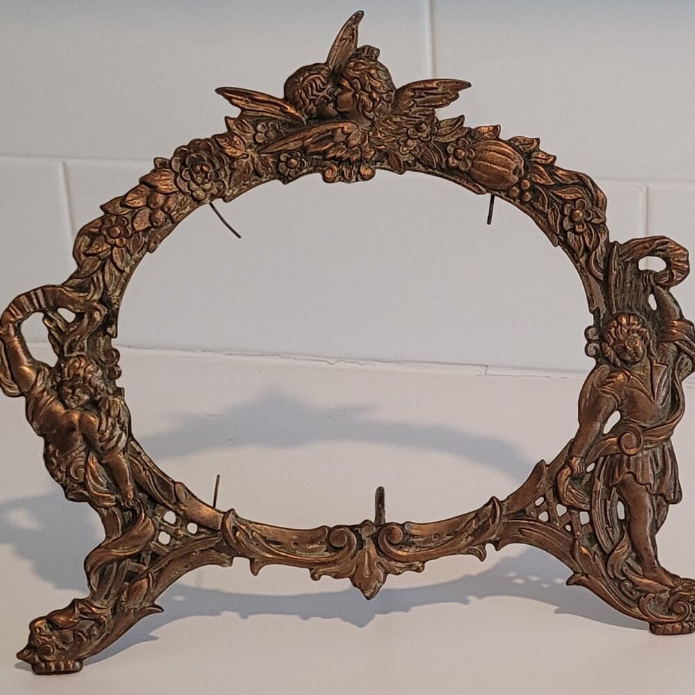 Rare! Vtg Victorian Copper/Metal Cherub Antique Easel Floral Frame w/ Glass